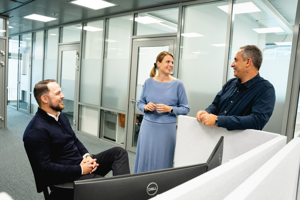 Meri-Katriina, Gianluca ja Joonas kertovat, että Gasgridilla pääsee vaikuttamaan asioihin ja työ on merkityksellistä.