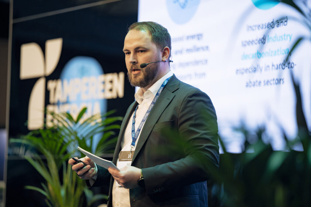 Joonas Laitila, Gasgrid